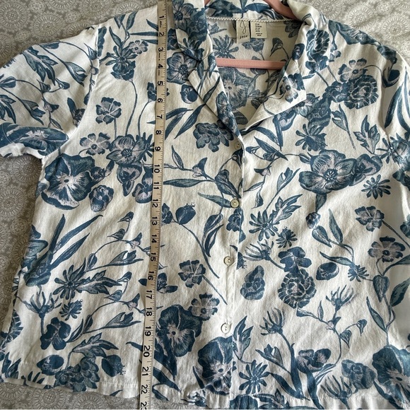 Joie Navy and White Floral Blouse - Picture 8 of 8